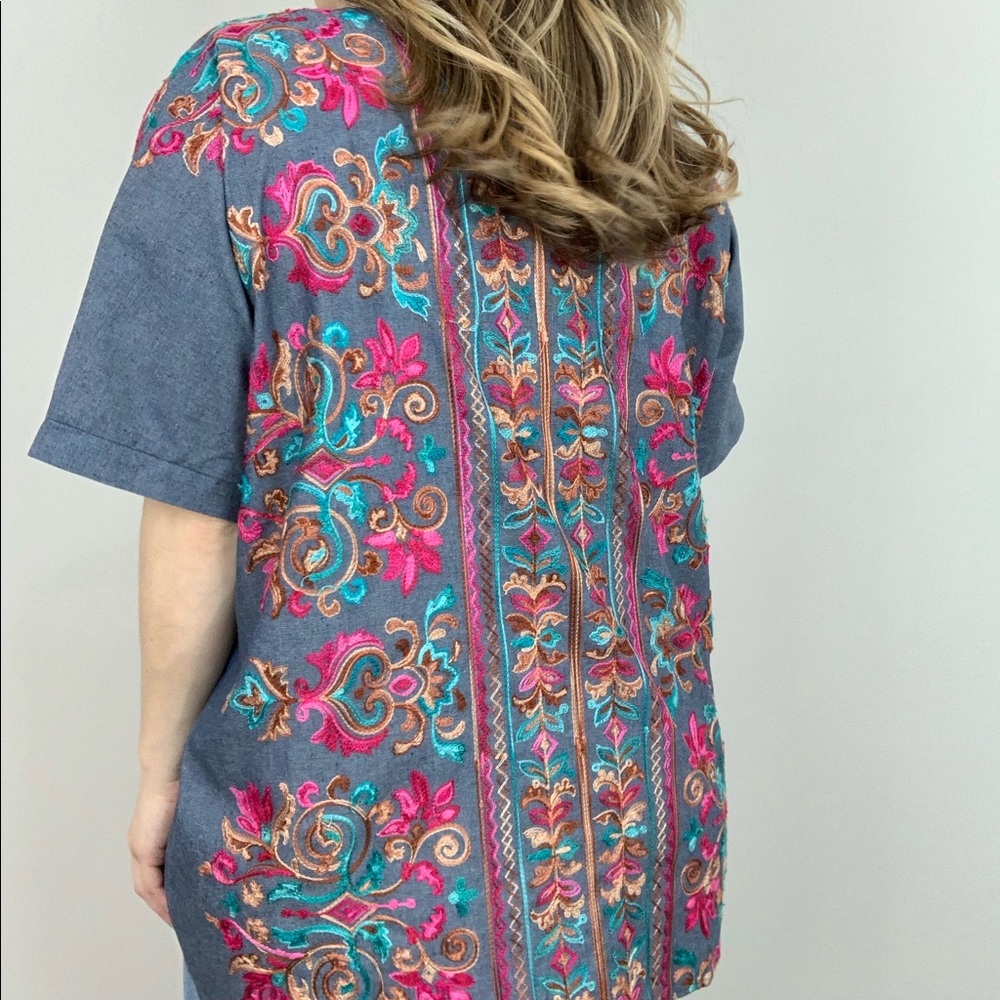 Folklore Floral Paisley Embroidered Top Blue Umgee - Picture 5 of 7